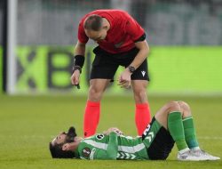 Sofyan Amrabat dan Isco Cedera dalam Pertemuan Real Betis vs Utrecht