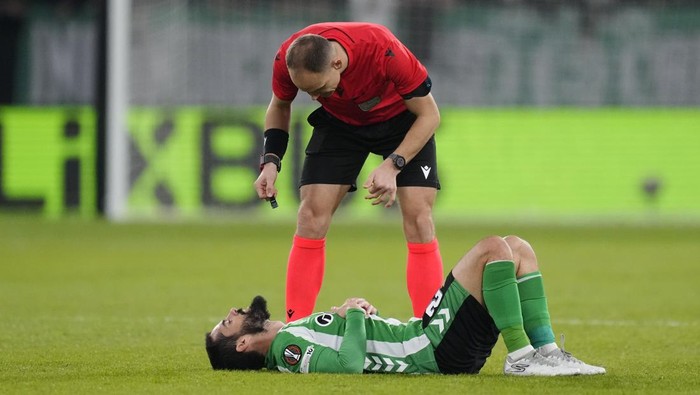 Sofyan Amrabat dan Isco Cedera dalam Pertemuan Real Betis vs Utrecht