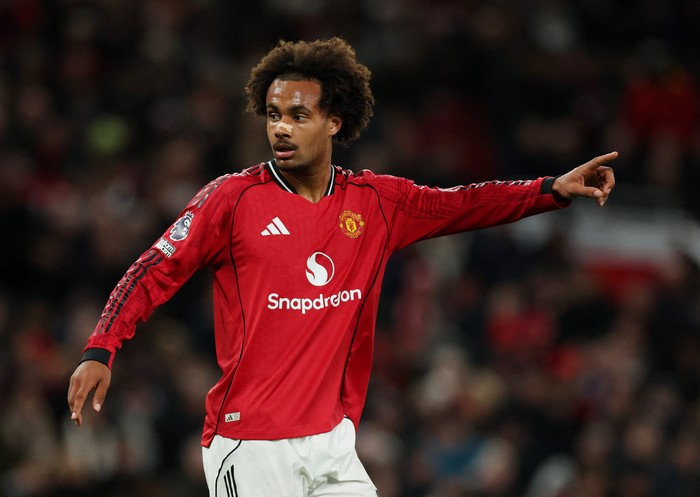 **Roma Targetkan Pinjaman Joshua Zirkzee dari MU, dengan Opsi Beli Musim Panas**