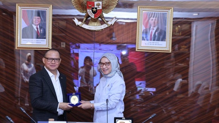MenPAN-RB Akan Dukung Target 500 Ribu PMI di 2026, Rini Widyantini Ungkap Strateginya
