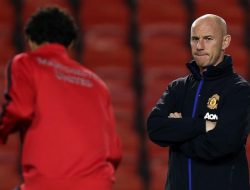Nicky Butt Asing dengan Staf-staf Man United saat Ini: Krisis Komunikasi di Old Trafford?