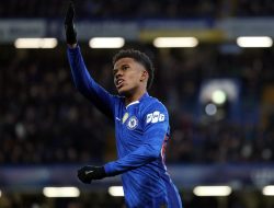 Estevao Bersinar, Chelsea Lindungi Potensinya