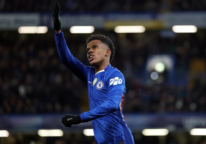 Estevao Bersinar, Chelsea Lindungi Potensinya