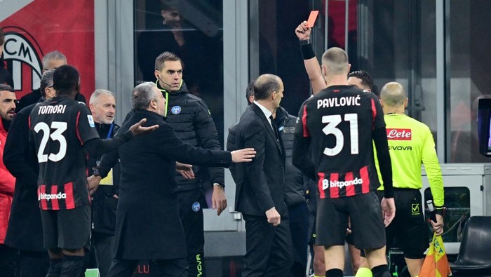 Milan Gebuk Lazio, Allegri Dikartu Merah Gara-gara Omongan Ini - Update 1