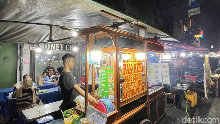 QRIS BRI dalam Jelajah Rasa di Jalan Sabang dan Cikini - Update 1