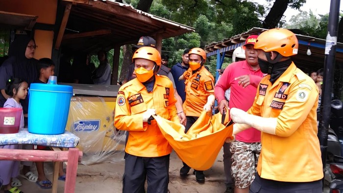 Tragedi Air Terjun Bogor: Remaja Tak Bisa Berenang Tenggelam saat Mandi