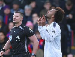 **Setelah Setahun Tanpa Gol, Joshua Zirkzee ‘Buka Puasa’ di Selhurst Park**