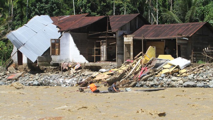 Mendagri soal Status Bencana Aceh-Sumut-Sumbar: Perlakuannya Sudah Nasional - Update 1