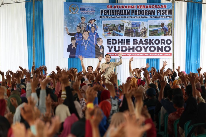 Ibas Perkuat Pilar Infrastruktur, Dari Jalan hingga Bedah Rumah Pacitan Berbenah