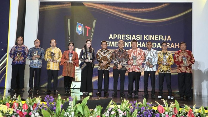Apresiasi Kinerja Pemda 2025, Kemendagri Ajak Bangun Iklim Kompetitif - Update 1