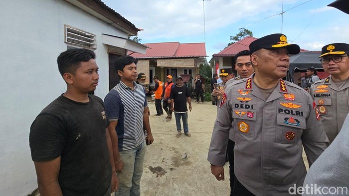 Wakapolri Dedi Prasetyo Tinjau Banjir Aceh Tamiang, Fokus Penuhi Kebutuhan Pengungsi