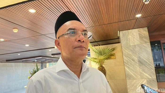 **Rp 200 Triliun Kerugian Bencana Sumatera: Komisi VIII Minta Pertanggungjawaban!**