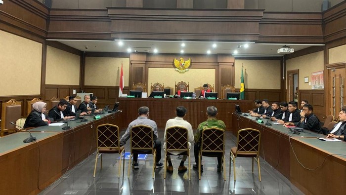 Hakim Pemvonis Terlibat Suap Migor, Beli Fortuner-HRV dengan Uang Haram