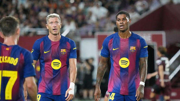 **Deco: Barca Belum Tetapkan Masa Depan Rashford dan Lewandowski**