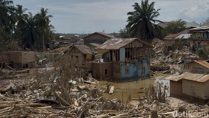 **Kemensos Gelontorkan Rp 100,4 Miliar untuk Bantuan Darurat Bencana di Sumatera**
