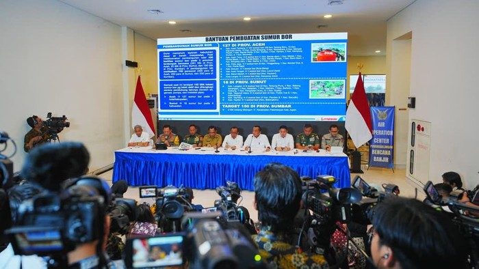 **Polri Siapkan 29 Dapur Lapangan, Sosial Media Berbondong Mengapresiasi Bantuan untuk Korban Bencana di Sumatera**