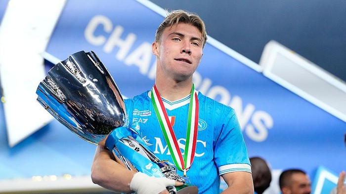 **Conte: Hojlund Berkembang Pesat di Napoli, Menjadi Andalan Tim**