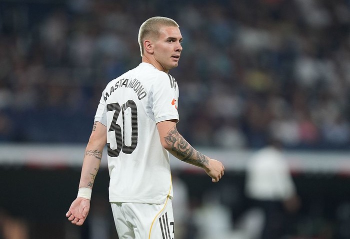 Real Madrid Tetap Andalkan Mastantuono, Apakah Transfer Endrick Tanda Lebihnya Pemain?