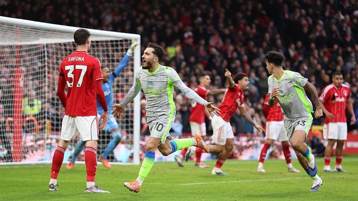 “Gol Controversial Cherki Bikin Forest Protes, VAR Jadi Sorotan!”