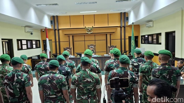 “Reformasi TNI Terancam: Komisi I DPR Dukung Penyelidikan Usai 17 Prajurit Dibui di Kasus Prada Lucky”