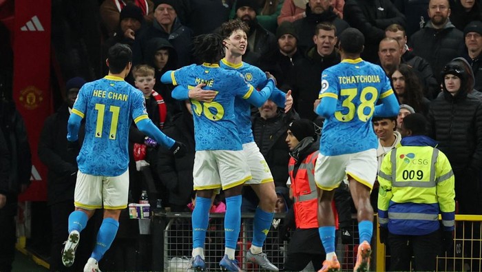 “Wolverhampton: Tragedi Taktik yang Membuat Para Fans Menyesal”