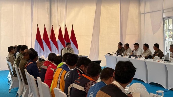 Prabowo: Operasi Sungai, Solusi Kebencanaan Sumatera?