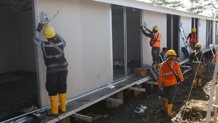 **PLN Bantu Sambungkan Listrik, Dukung Pembangunan Huntara di Aceh Tamiang dengan Cepat**