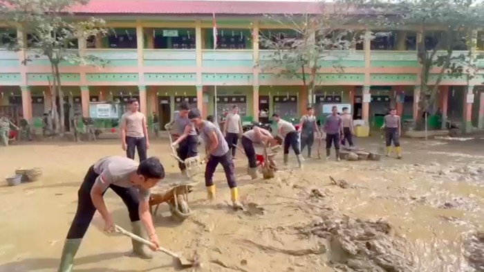 **Polri Berkomitmen, SDN di Aceh Tamiang Kembali Beroperasi Setelah Banjir**