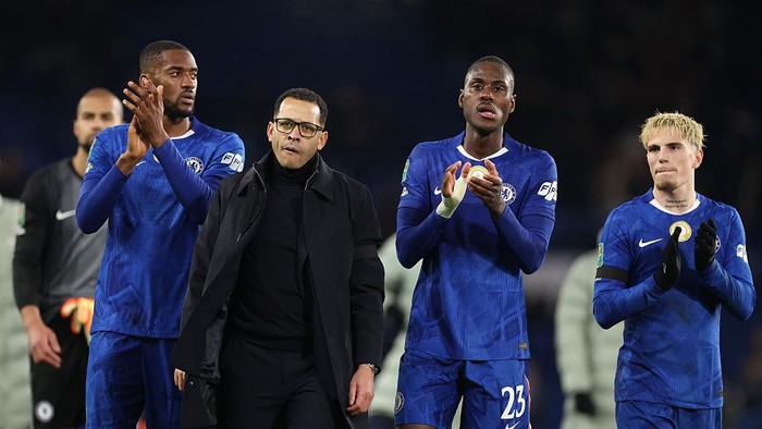 **Rosenior Fokus Taktik di Chelsea, Tak Terlibat Transfer**