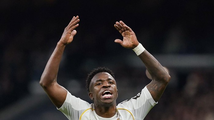 “Real Madrid Vs Barcelona: Duel Berdarah di Atas Klasemen Liga Spanyol”