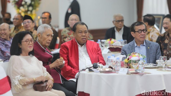 Hakim MK Arief Jelaskan Alasan Mengejutkan Kekalahan Ganjar-Mahfud di Pilpres 2024!