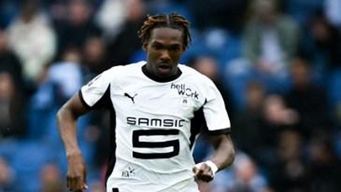 1,3 Triliun untuk Jacquet? Liverpool Taruh Semua di Pria Ini!