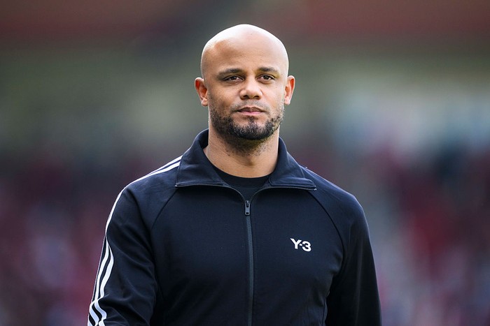 **Satu Sosok Baru Masuk Radar Pengganti Guardiola di Man City: Vincent Kompany?**