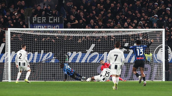 **Atalanta Menyudutkan Juventus 3-0 di Coppa Italia: Bianconeri Tersingkir dalam Pertandingan yang Berdarah**