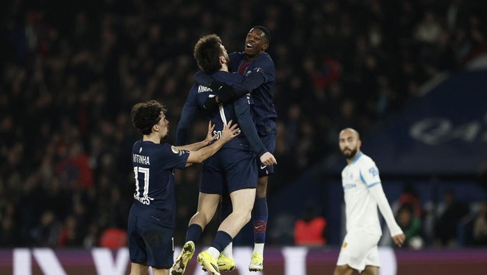 “PSG Dominasi Marseille 5-0, Enrique Puji Dembele sebagai Penyelamat!”