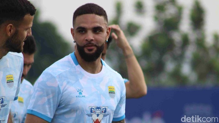 Layvin Kurzawa Diboyong ke Thailand, Persib Bandung Siap Debut di ACL 2