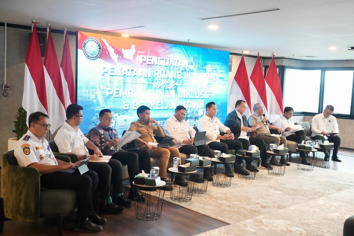 Wamendagri Tegaskan Tata Ruang Daerah Harus Sejalan Kebijakan Nasional – Update 1