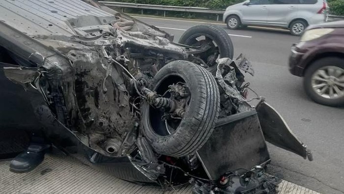 “5 Fakta Ngeri Kecelakaan Diva Siregar: Momen Mengerikan di Jagorawi yang Mengguncangkan Publik”