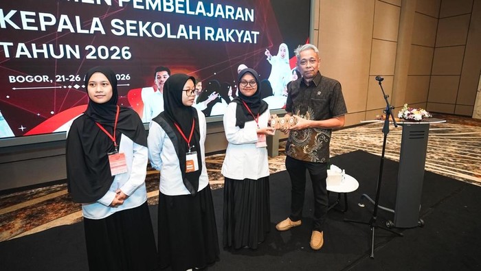 **Wamensos: Sekolah Rakyat, Jembatan Emas untuk Pecah Kebiasaan Kemiskinan**