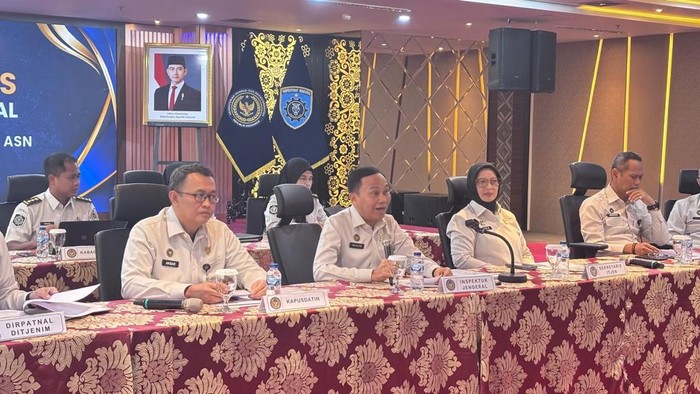 **774 ASN di Kemenimipas Tertindak, Mayoritas Tanpa Keterangan Tak Masuk Kerja**