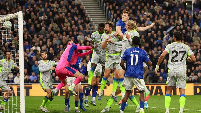 “Man City Kehilangan Keunggulan di Babak Kedua saat Hadapi Everton”