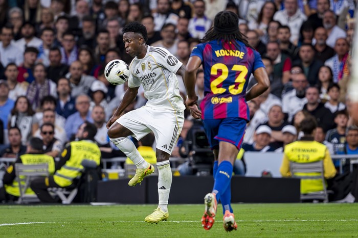 **Barcelona vs Madrid: Kounde Hadapi Tantangan Berat dari Vinicius**